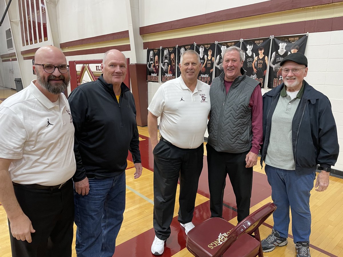 Some Osage, Versailles and Eldon coaching royalty in the gym tonight! ⁦<a href="/SOTOsports/">School of the Osage - Sports and Activities</a>⁩  ⁦<a href="/MCR2_Athletics/">MCR2 Athletics</a>⁩ ⁦<a href="/EldonMustang/">Eldon Mustang Sports</a>⁩