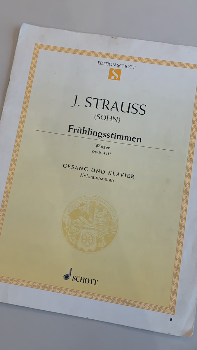 今週末の本番でもお世話になります🕊️
立春の前日なので、春の声。
La Bohèmeのムゼッタのワルツも歌います💃