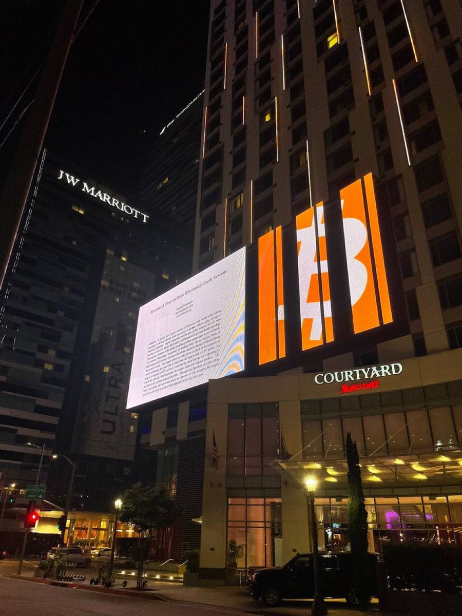 CryptoEva's tweet photo. 👀 The #Bitcoin Whitepaper is now featured in the heart of #LosAngeles. https://t.co/MUDljW5Oei
