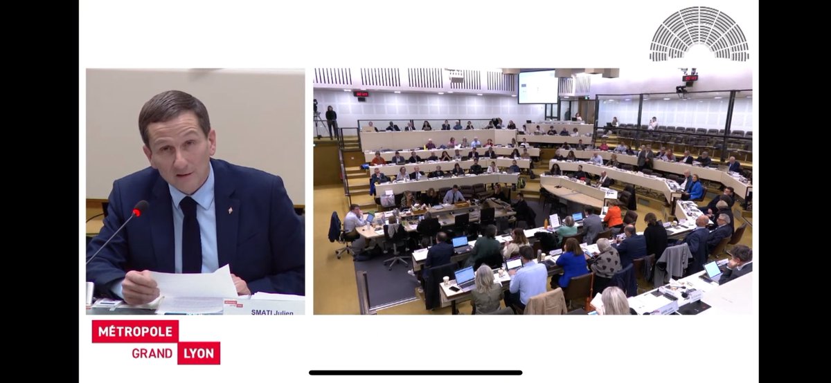 J’ai demandé à la métropole <a href="/grandlyon/">Métropole de Lyon</a> de maintenir la #CritAir 2, d’appliquer une exemption permanente de ZFE pour les policiers et pompiers sur leur trajet domicile/travail et de lever la #ZFE le week-end pour les loisirs et le commerce. Le Pdt Bernard a répondu par le mépris👎