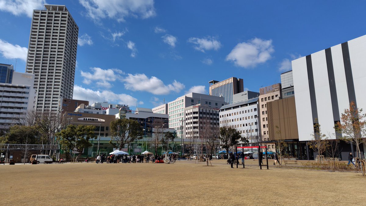 OrmWxt's tweet photo. ファーマーズマーケットは出店者と来場者の温かい交流があって楽しかったです。

#神戸 #磯上公園 #EAT LOCAL KOBE  #FARMARS MARKET #FARMSTAND #満月堂 https://t.co/gPgrkbyqtf