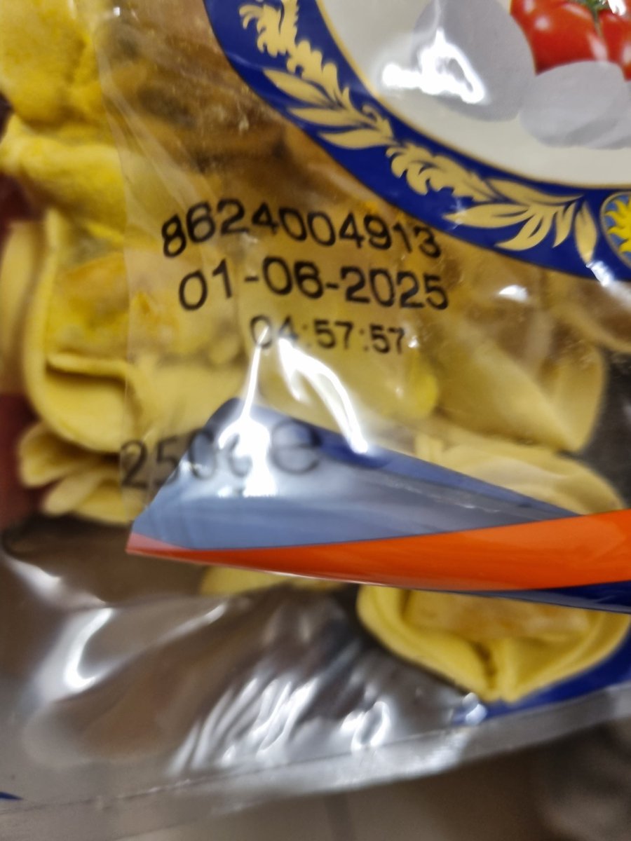 _TruthHunter's tweet photo. @LidlGB You might want to check your pasta in stores. Really not sure it should be mouldy..... https://t.co/OTdPgIDI3z