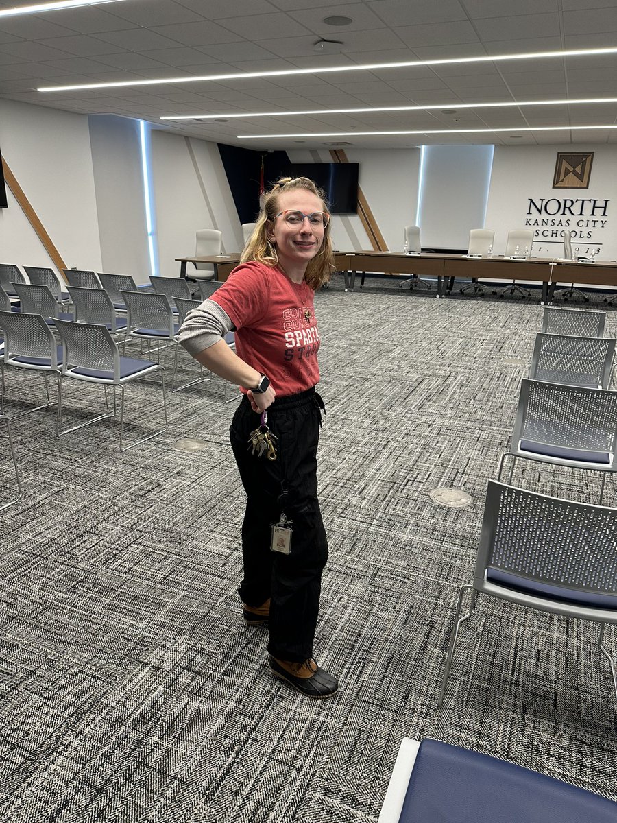 TheCustMissy's tweet photo. Here’s some throwbacks of me being weird at work! So you can have a feel on who I am in person! 

1 - me at my current job (2025)
2 - me as the FM at @NGMSGators (2023)
3 - me as the site-manager of @bp_mustangs adv. club (2020) 
4 - me as assistant supervisor at WoF (2013) https://t.co/mwMpmqQSin