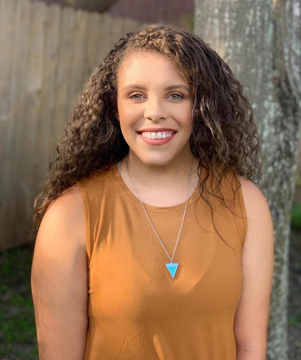 awarecauses's tweet photo. Find balance and peace in every moment 🌊 Our teal triangle necklace symbolizes healing, emotional balance, and support. Let it be your daily reminder to take care of your mind and soul. 💙 

#healingjourney #mentalhealthawareness #selflove https://t.co/uUnTLMOSb7