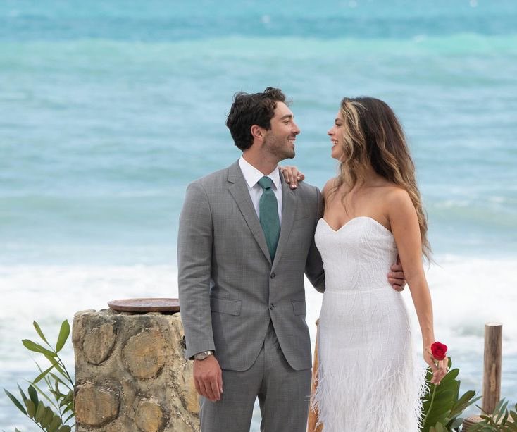 Christina tweet media