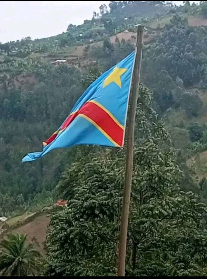 #RDC ! Le drapeau congolais, symbole de notre souveraineté et de l’unité nationale, constitue à flotter à #GOMA_RDC 🇨🇩❤️🇨🇩✅️