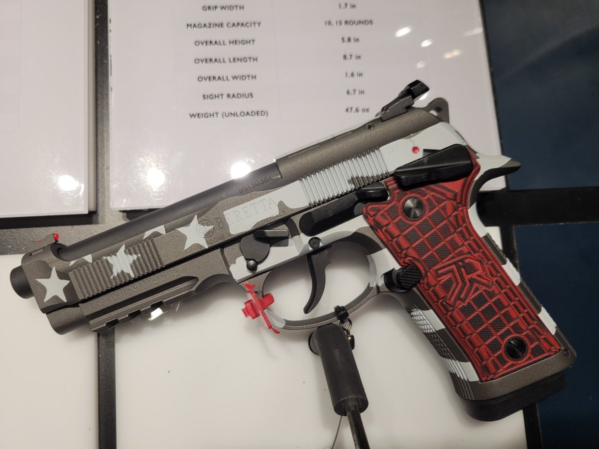 TheGunBulletin's tweet image. #SHOTShow #beretta #92x #guns #firearms #freedom #comeandtakeit #guncommunity #firearmscommunity #firearmsnews #gunnews #2anews #2a #pewpew #pewpewlife #gunfanatics #gunlife #gunsdaily #shooting #pistol #newguns #thegunbulletin