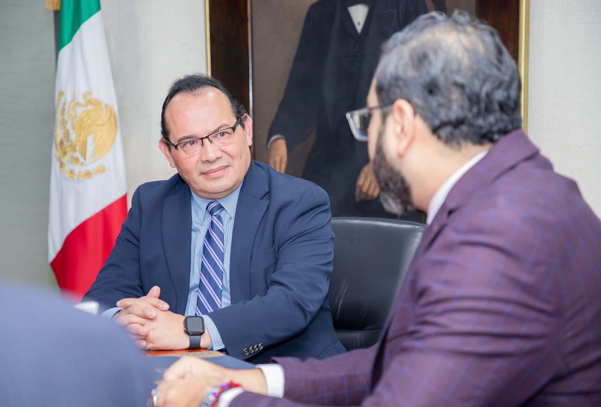 seseaslp's tweet photo. Hoy entregamos el Informe Anual 2024 del Comité Coordinador del SEA al Poder Judicial. Agradecemos al Magistrado Presidente Arturo Morales Silva del Supremo Tribunal de Justicia del @PJESLP por su atención durante este importante evento. https://t.co/4dKYxHOTOf