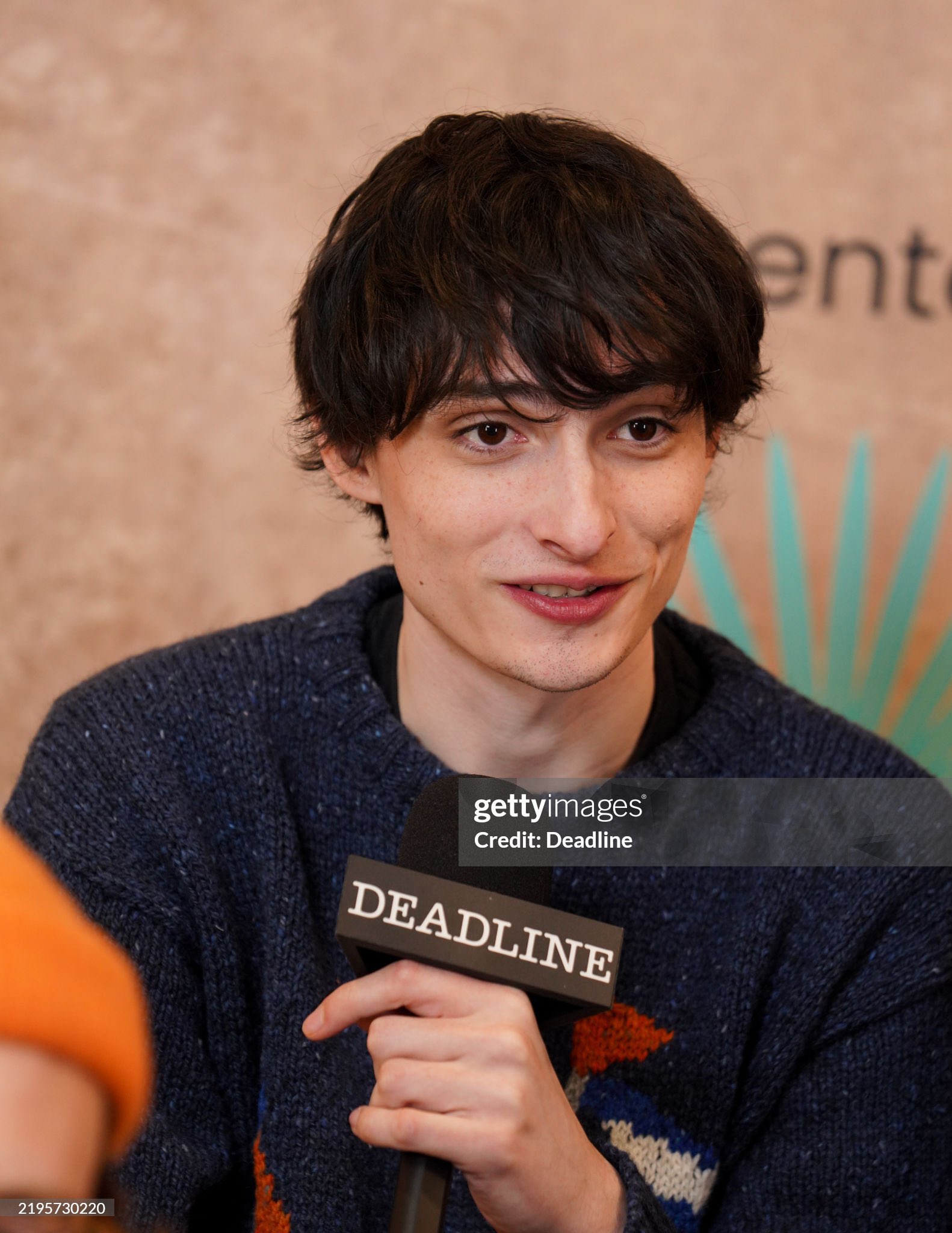 XユーザーのFinn Wolfhard Updatesさん: 「Finn Wolfhard at the