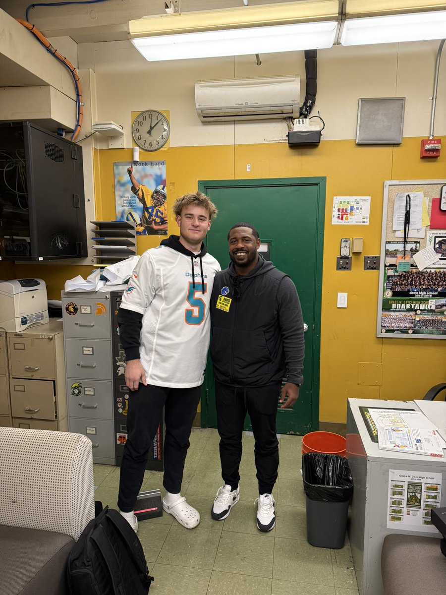 zanegerbo's tweet image. Thanks for coming! @CoachJMont