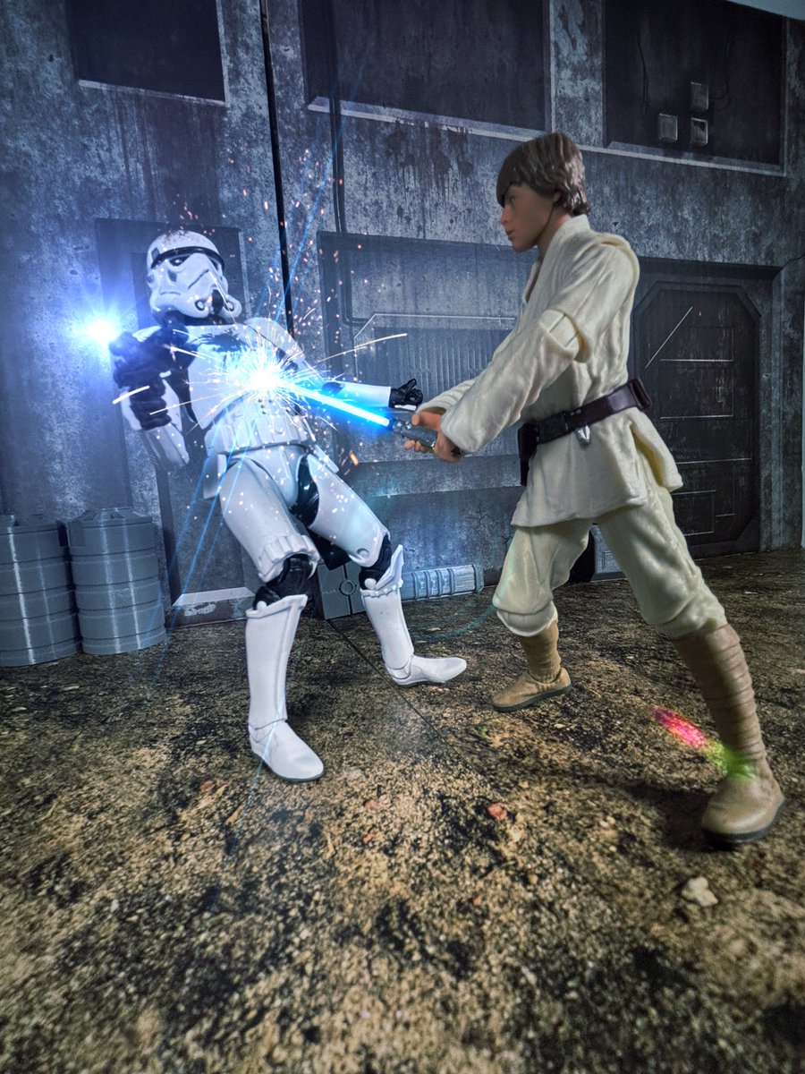 Is this the Luke Skywalker figure we’ve been looking for? 

youtu.be/rRD0RR-1xgk?si…