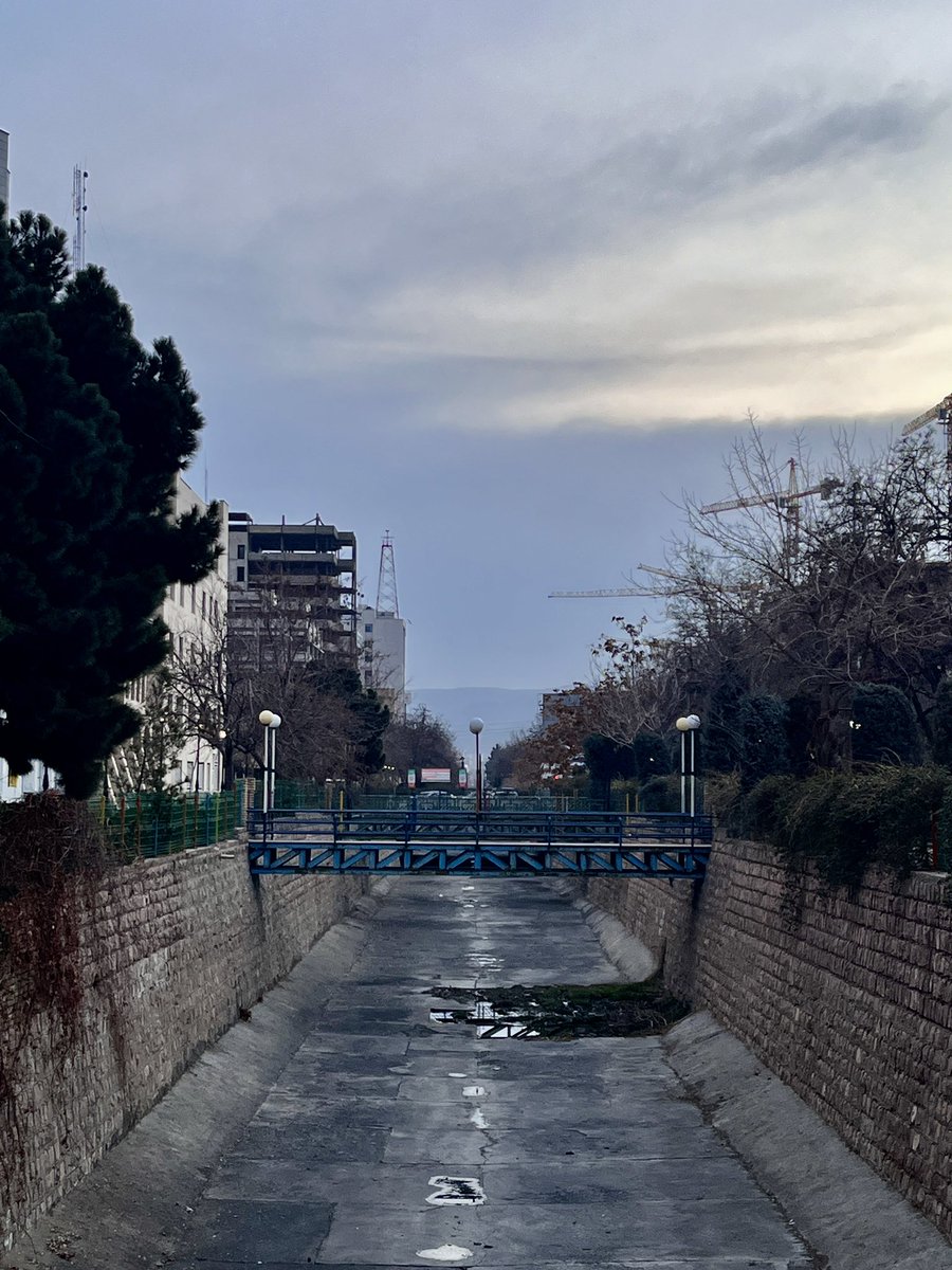 #ShotOniPhone #StreetPhotography 
#AbstractArt #Winter #Life #Clouds