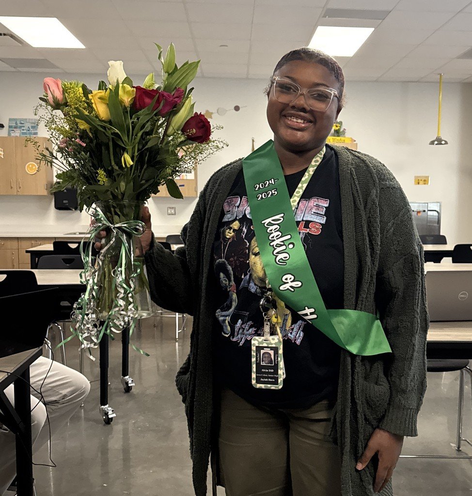 Congratulations to our ROOKIE TEACHER OF THE YEAR, Jaylah Davis!