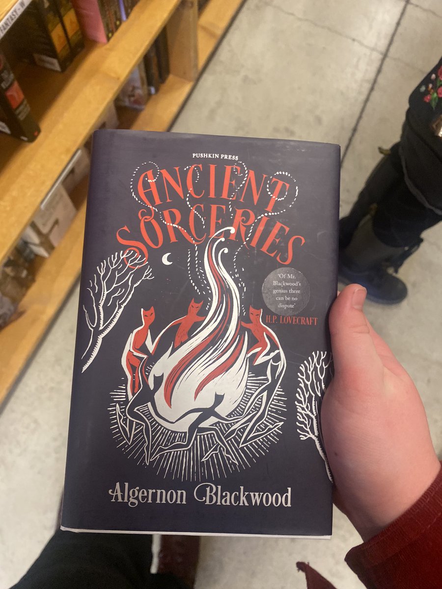 mortal_kingss's tweet photo. autism is a superpower because i managed to sniff out the book that inspired martin blackwood in the biggest bookstore in portland without even trying. https://t.co/kqVIPREbQp