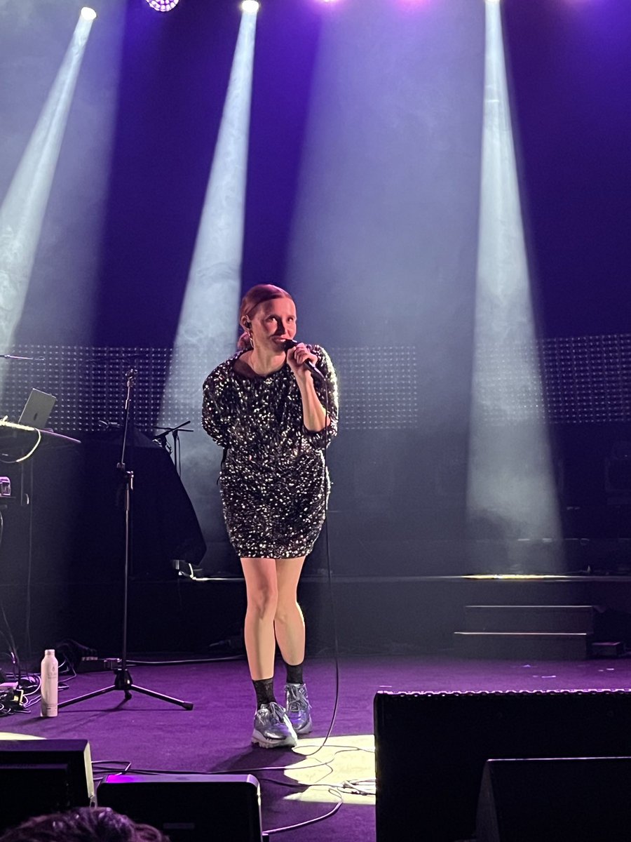 CelineDiz's tweet photo. Hyper week end Festival ! 
O'0, MaxBaby, Liv Oddman, Yoa, Voyou! 5h de voyage, de frissons, de découvertes. Inoubliable ! #hypeeweekendfestival #studio104 https://t.co/wgkM48g4f5