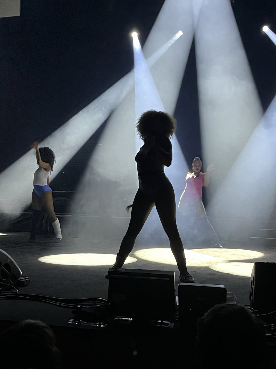 CelineDiz's tweet photo. Hyper week end Festival ! 
O'0, MaxBaby, Liv Oddman, Yoa, Voyou! 5h de voyage, de frissons, de découvertes. Inoubliable ! #hypeeweekendfestival #studio104 https://t.co/wgkM48g4f5