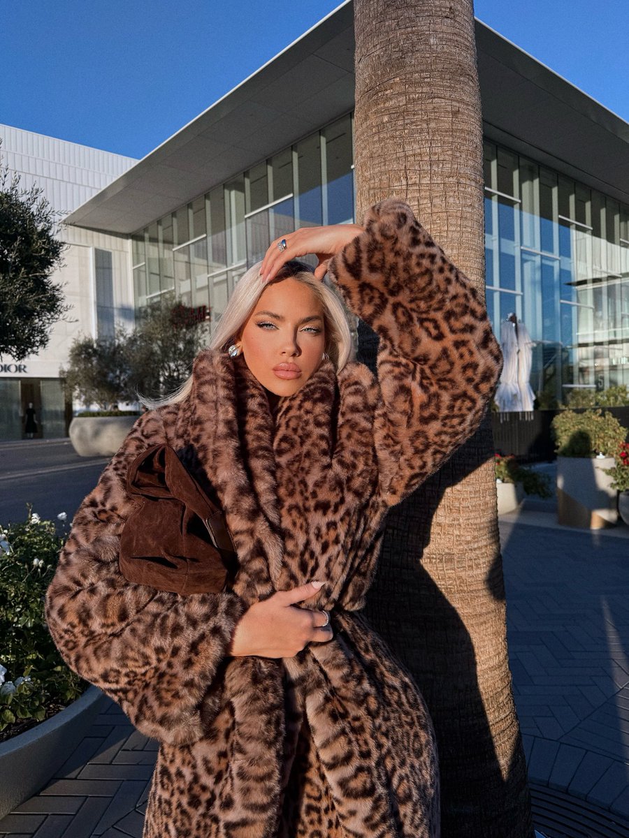 Olivia Pierson tweet media