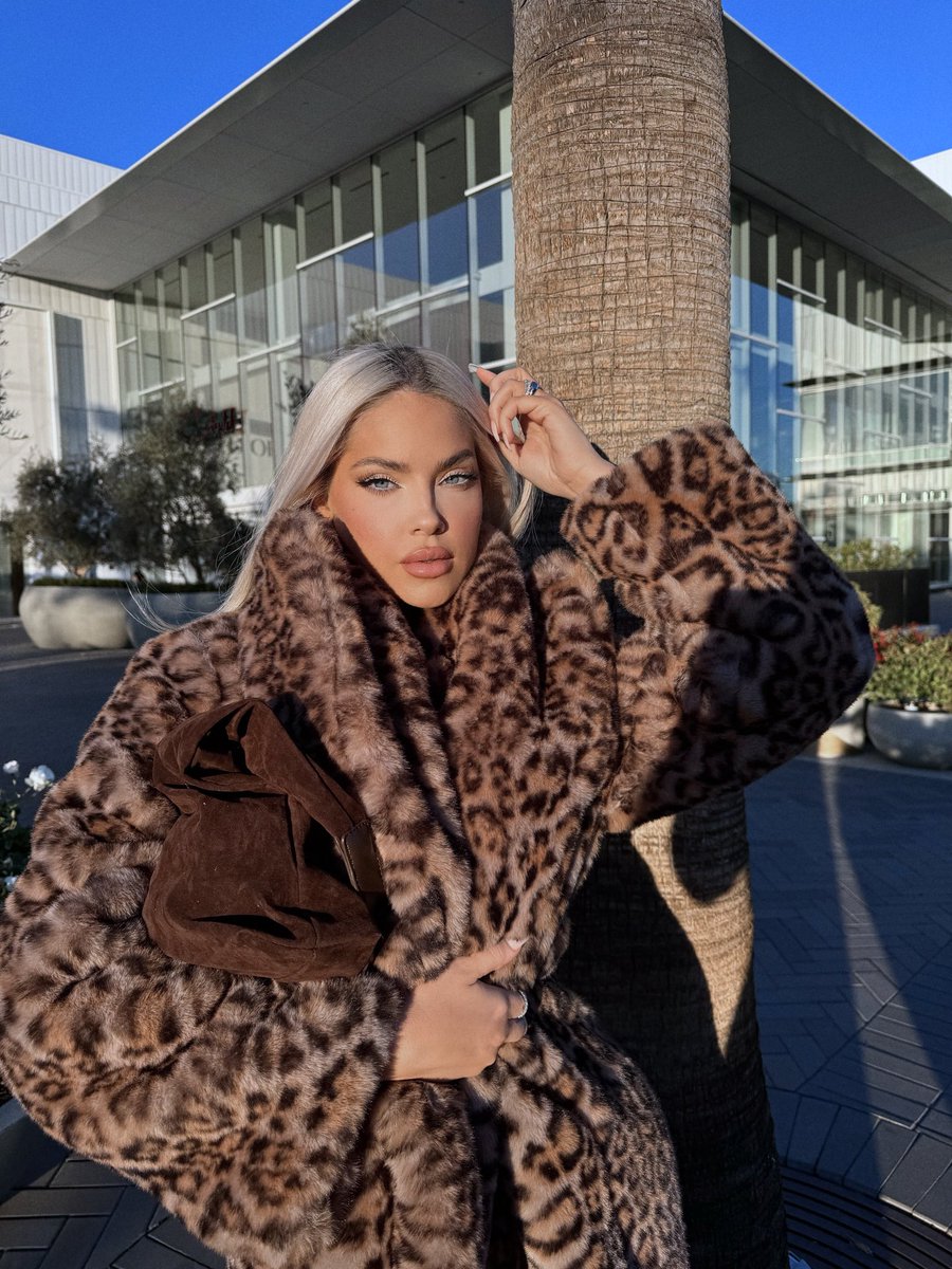 Olivia Pierson tweet media