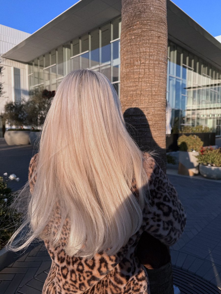 Olivia Pierson tweet media