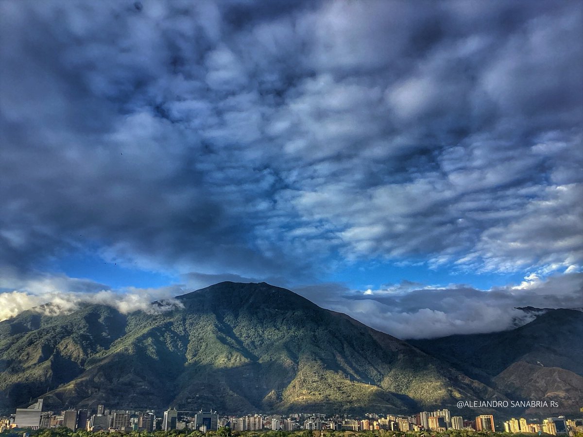 AlexSanabriaR's tweet photo. El #Avila impresionante #27Ene #Venezuela https://t.co/iPiZgR4YgE