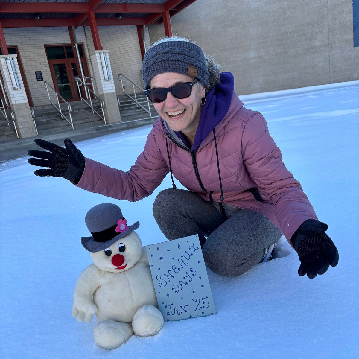 Morris Jeff families know how to have fun in the snow! ☃️