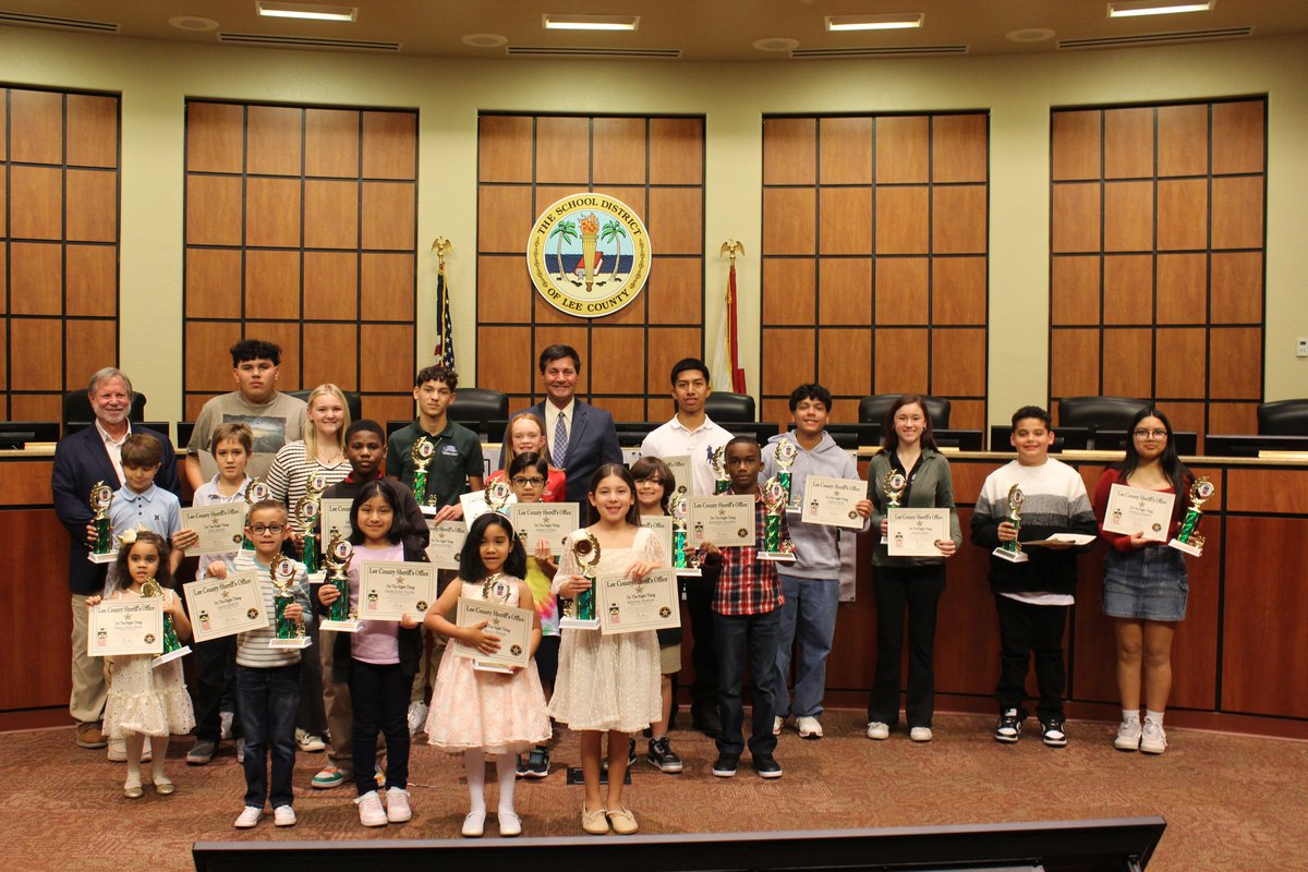 Aubrey Laired received the January "Do The Right Thing" award from the Lee County Sheriff's Office!