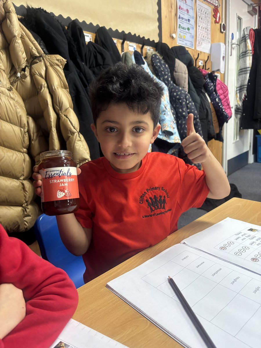 Mrs Bhachu (@mrsbhachu) on Twitter photo Finding out all about our sense of taste in Year 1 today. Marmite, grapefruit, lemon juice, strawberry jam and salted crisps. Which do you like? <a href="/CliftonPrim/">CliftonPrimary</a> <a href="/MissBi17/">Miss Bi</a> <a href="/6Mrsharris5/">MrsHarris5_6</a> Finding out all about our sense of taste in Year 1 today. Marmite, grapefruit, lemon juice, strawberry jam and salted crisps. Which do you like? <a href="/CliftonPrim/">CliftonPrimary</a> <a href="/MissBi17/">Miss Bi</a> <a href="/6Mrsharris5/">MrsHarris5_6</a>