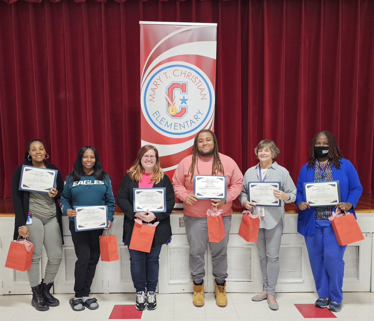 Mrs_GordonFES's tweet photo. Congratulations to these @MTCChampions Teacher of the Year nominees: Mrs. Jenifer, Mrs. Muhammad, Mrs. Payne, Mr. Speller, Ms. Miller and Mrs. Carter! 
@HamptonCSchools @HCS_TitleI https://t.co/xtnR2QzInS