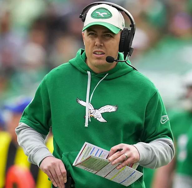 Kellen Moore and the Eagles were locked in for the NFC Championship with a record 55 points.

🧵 Here are a few of my favorite designs: