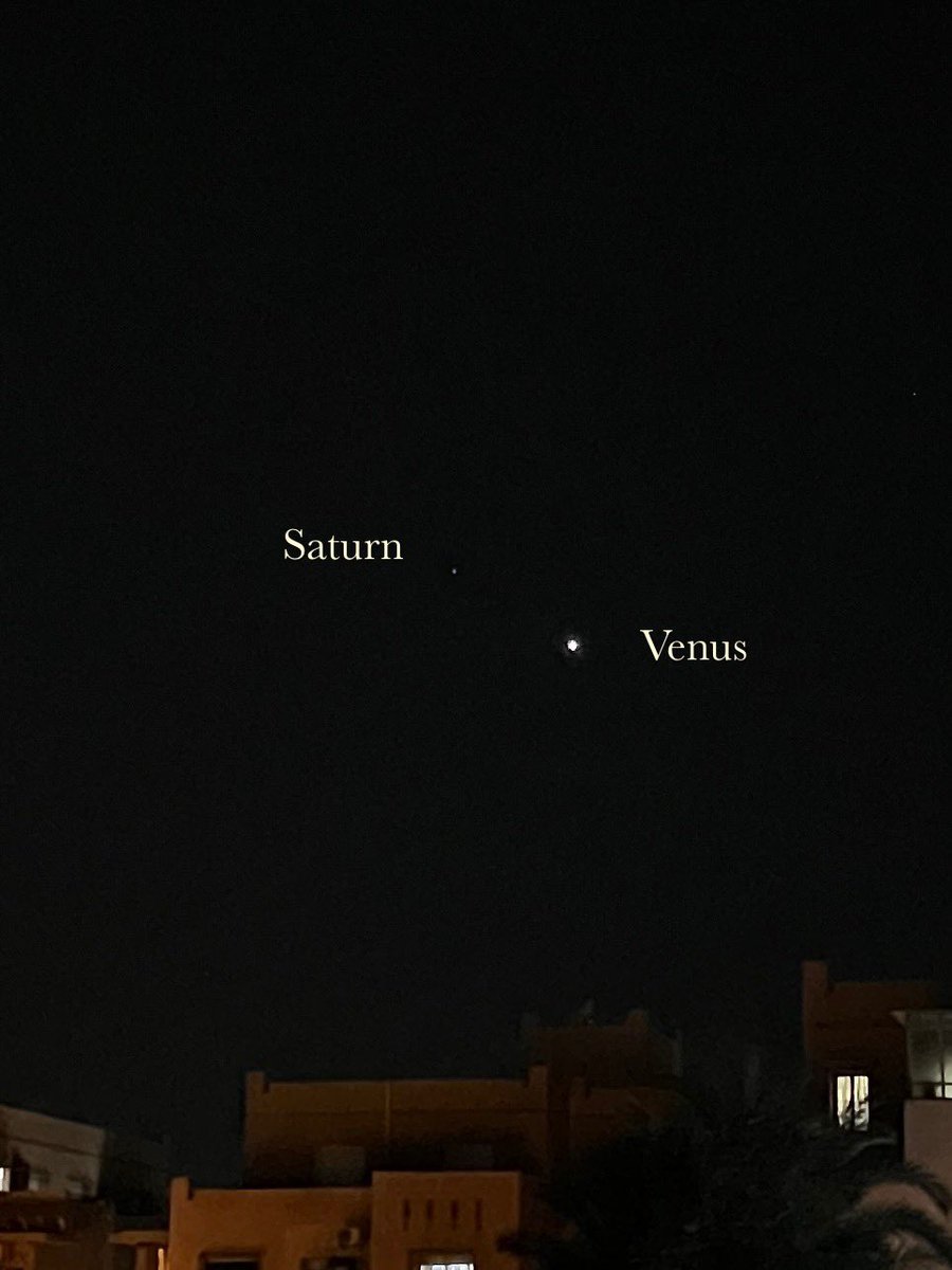 _bzebra's tweet photo. I’m your reminder to look at the night sky (if it’s clear where you are) and look at the stars and planets. You can quite clearly see Mars, Venus, Jupiter and Saturn all in the sky. It’s just so wonderful to see. https://t.co/ZH3rnOOZSH