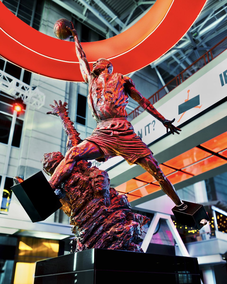 NickDePaula's tweet photo. The Chicago Bulls have “banned” the Air Jordans on the Michael Jordan Statue — a black bar nod to Nike’s original Air Jordan 1 commercial ahead of the shoe’s 40th anniversary this year. https://t.co/HFoLaUPAxr