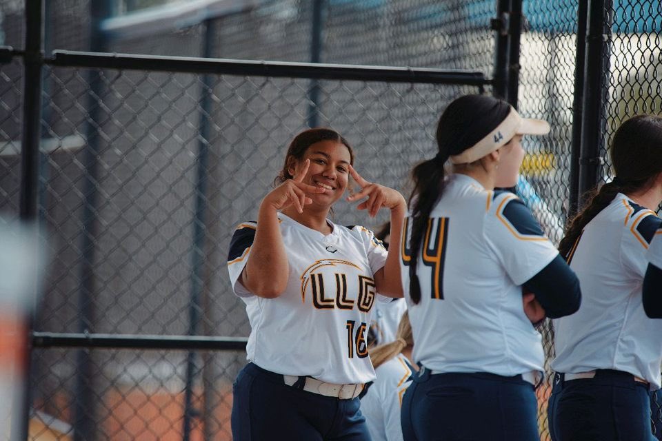 Daisha Poe (@daisha_poe) on Twitter photo Day 2 of LLG Mini Camp was filled with dodgeball on the beach and a polar plunge. Day 3 ended great with a couple of games. I had such an amazing time and can’t wait till this summer with my girls!! ⚡️⚡️<a href="/Org_LLG/">Lady Lightning Gold Org Account</a> <a href="/LLGPremier18U/">LLG Premier 18U</a> Day 2 of LLG Mini Camp was filled with dodgeball on the beach and a polar plunge. Day 3 ended great with a couple of games. I had such an amazing time and can’t wait till this summer with my girls!! ⚡️⚡️<a href="/Org_LLG/">Lady Lightning Gold Org Account</a> <a href="/LLGPremier18U/">LLG Premier 18U</a>