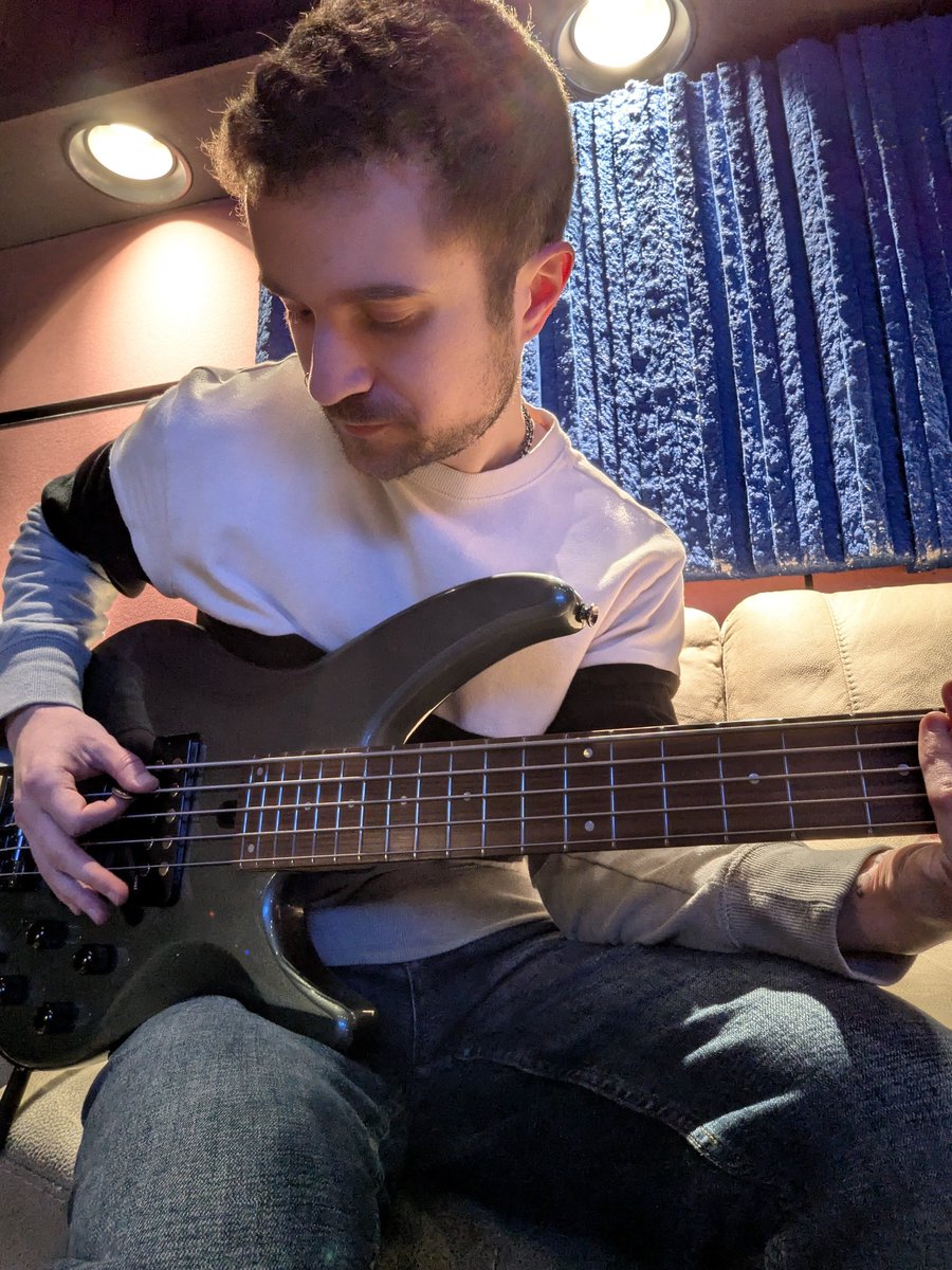 Capsule. 🌹 tweet media