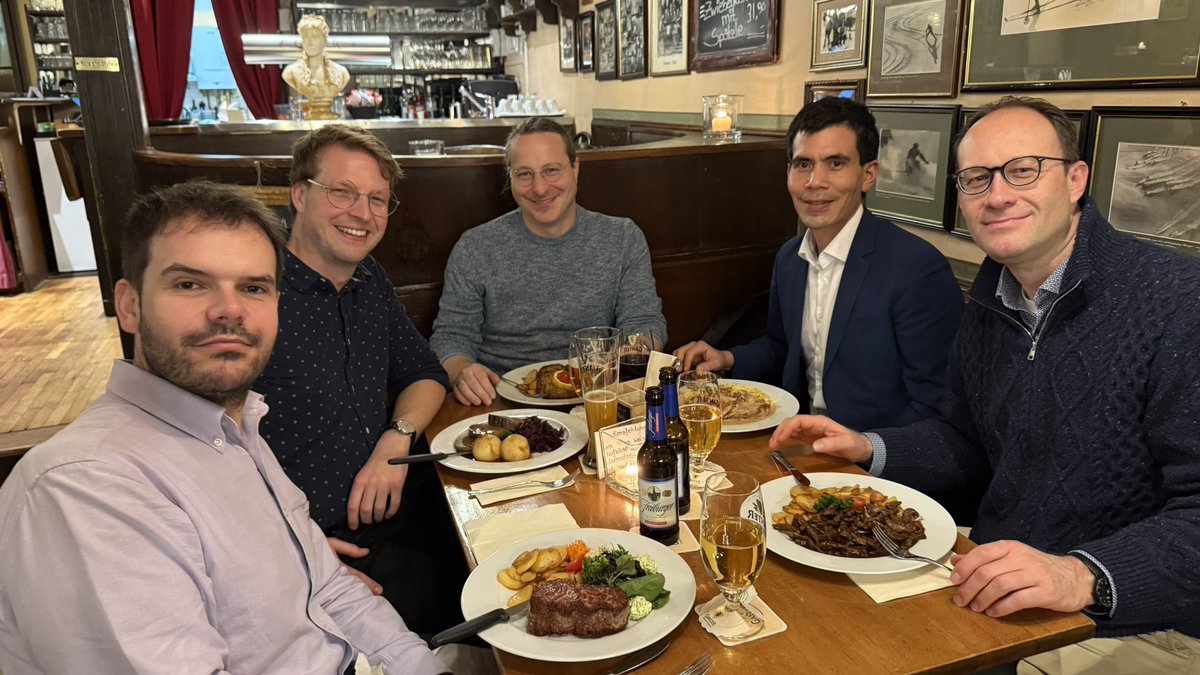 TobiasSchnitzer's tweet image. Today, @ReneKoenigs from RWTH Aachen delivered a beautiful lecture in our colloquium on the importance of spin states in photochemical reactions. Brilliant science followed by a delicious dinner to wrap up the day with @WerzLab, Henning Jessen & @pappas_babis