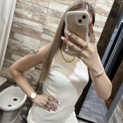 Ingrataaaaaaaaa's tweet photo. #NuevaFotoDePerfil https://t.co/Nfj95O6lAI