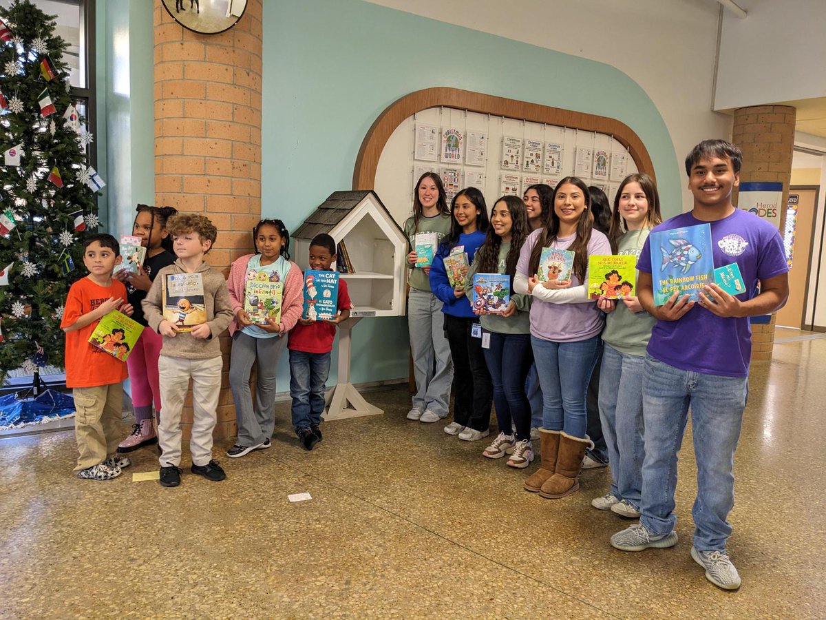 Big news from Ms. Alvarez's National Hispanic Honor Society! On 01/13, these amazing students inaugurated 2 Little Libraries @ Parker &amp; Herod Elementary. They’re excited about fostering literacy &amp; making a lasting impact for Spanish-speaking students. ¡Bravo!  <a href="/HISDHighSchools/">HISDHighSchools</a>
