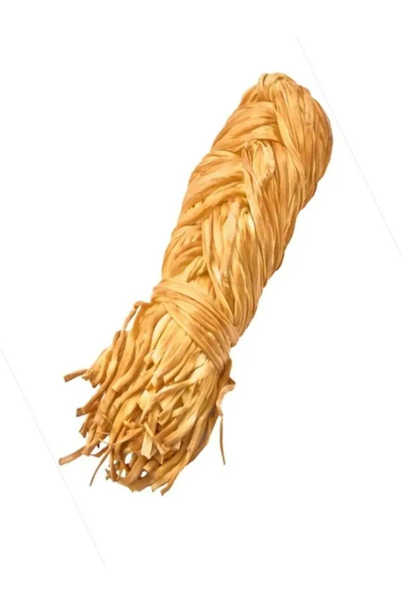 womanwithanaxe's tweet photo. @localcreatura It looks like this, it's usually smoked and very salty. Ppl go nuts for it and crab sticks (which are not actually made of crab, but from fish) https://t.co/wmVbs8IdHx