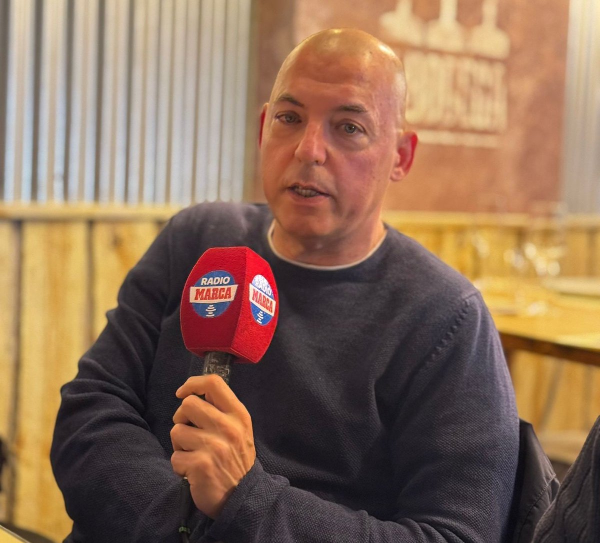 🔊 Disponible en PODCAST nuestro #ZonaDeMARCA de hoy, el programa de RUGBY con <a href="/davgar47003/">David García</a> desde <a href="/BarcoVLL/">Bar.co</a> 🏉

👨‍⚖ Visita de <a href="/FernandoRaposoR/">Fernando Raposo</a>, y de Félix Villegas, presidente y director de formación, respectivamente, del <a href="/CNAENA/">Comité Nacional Árbitros de Rugby.</a>

▶ivoox.com/27-01-2025-zon…