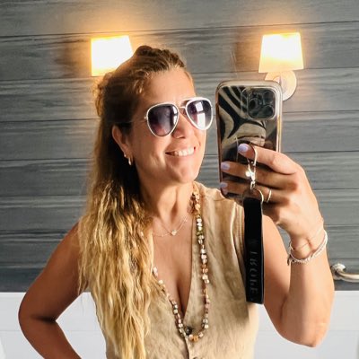 lau_t73's tweet photo. #NuevaFotoDePerfil https://t.co/sO2ey3yff1