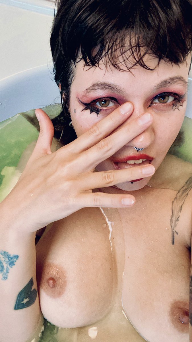 linktr.ee/enndiex 
New fun stuff ^