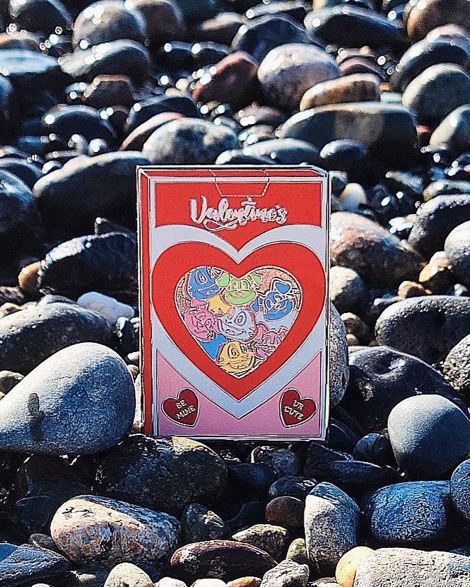 ShopGeocaching's tweet image. 2025 Valentine's Day Geocoin - Silver!
Signal the Frog® is spreading the love for geocaching! 💖 
This stunning, hefty #geocoin is perfect for collecting or sharing your love in a geocache. Get yours now!✨ 
🛒bit.ly/4jzNfcA🛒 
#geocaching #geocachinghq #trackable