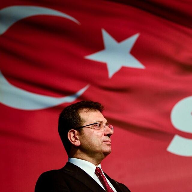 Ekrem İmamoğlu:

“Kurtuluş yok tek başına; ya hep beraber ya hiçbirimiz.”