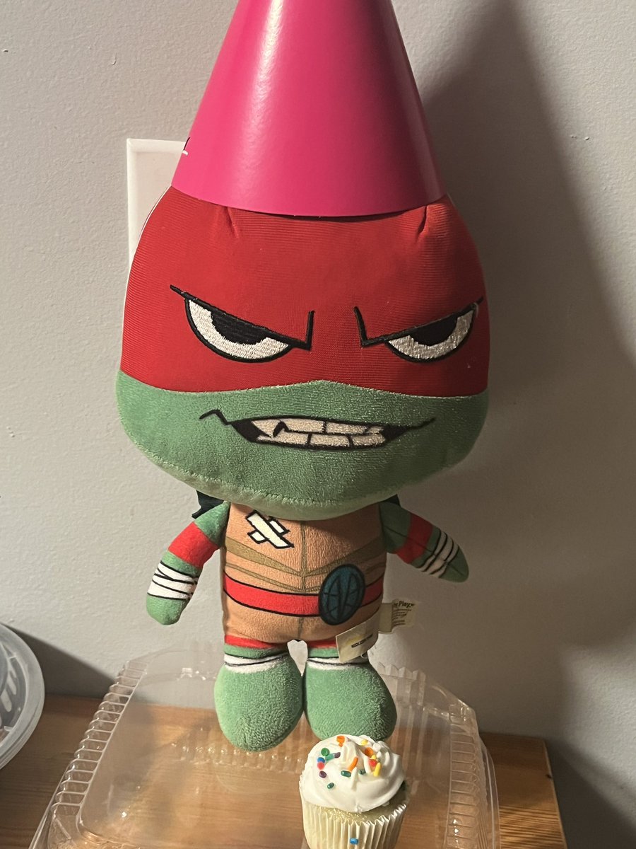vero 🍰⁷ loves rise raph !! tweet media