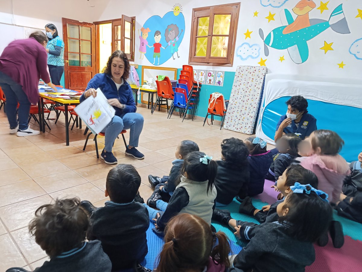 La #lectura en voz alta hace que las palabras cobren vida y sean un puente mágico que conecta con el mundo de la imaginación. 

Agradecemos a la Dra. <a href="/isabelgporrua/">ISABEL GRAÑEN PORRUA</a> y a los lectores por compartir un pedacito de sí a quiénes los escuchan cada semana.
<a href="/LibreriaGP/">Librería Grañén Porrúa</a>  <a href="/FundacionAHHO/">Fundación Alfredo Harp Helú Oaxaca</a>