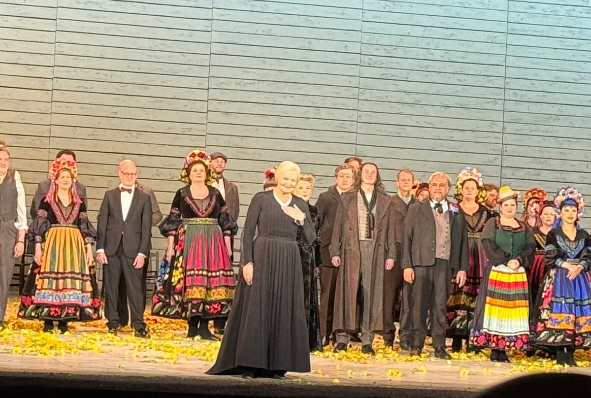 The Girl with the Mozart Tattoo (@phibetakitten) on Twitter photo Incredible cast for Jenůfa at <a href="/rbo_org/">Royal Ballet and Opera</a> , including the gorgeous <a href="/MattilaKarita/">Karita Mattila 🏴☠️🇫🇮🇺🇸🇺🇦🇪🇺</a> Incredible cast for Jenůfa at <a href="/rbo_org/">Royal Ballet and Opera</a> , including the gorgeous <a href="/MattilaKarita/">Karita Mattila 🏴☠️🇫🇮🇺🇸🇺🇦🇪🇺</a>