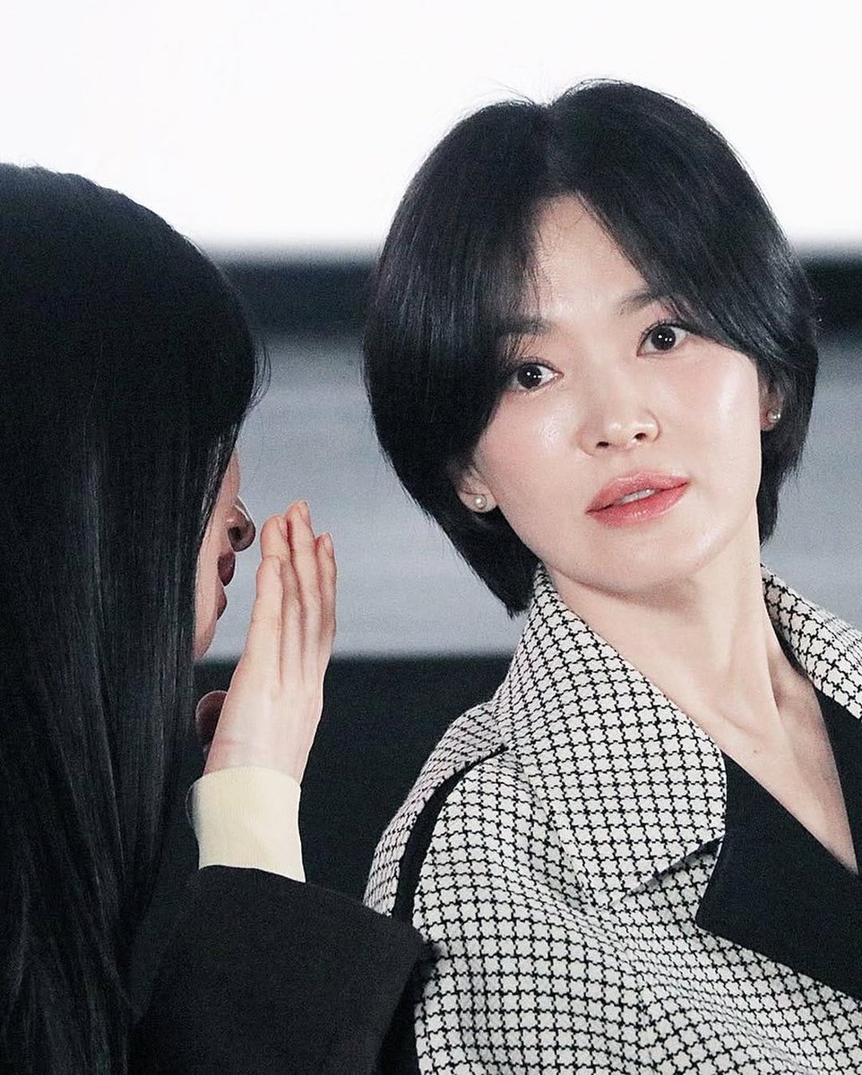 SonghyekyoChile's tweet photo. #Songhyekyo es la hermana Yunia en MONJAS NEGRAS!!
#Songhyekyo #kyo1122 #SongHuyQiao #송혜교 #westandbyyoukyo #WeLoveYouSongHyeKyo #darknuns #afterlove #yunia #sisteryunia https://t.co/c6r5lR44dY