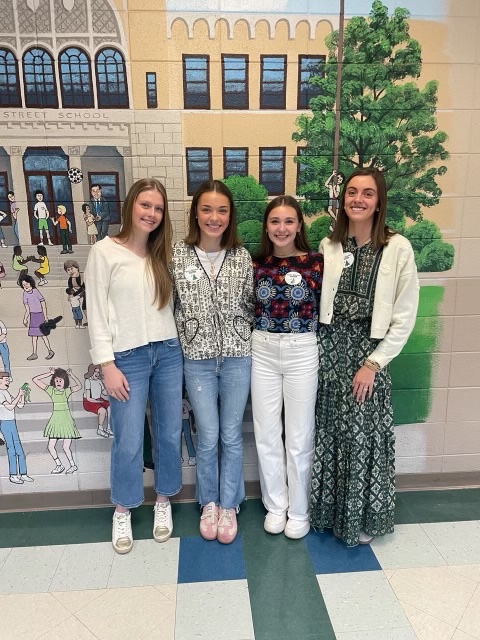 AREaton's tweet image. What a super-fantastic “First Day of School” for the SHS Teacher Cadets, as they began their classroom placements in Spartanburg 7 elementary schools.  Thank you, mentor teachers! @SpartanburgHS @SpartanburgD7 @cerrasc #firstday #inspire #equip 💙