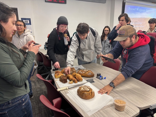 UARussian's tweet photo. Huge thanks to Don Guerra of Barrio Bread for visiting RSSS 305- Russian and American Foodways! We learned so much from your lecture and enjoyed the delicious bread you baked! Thanks for sharing your knowledge and expertise with us! @barriobreadco https://t.co/nYysKJIuUk