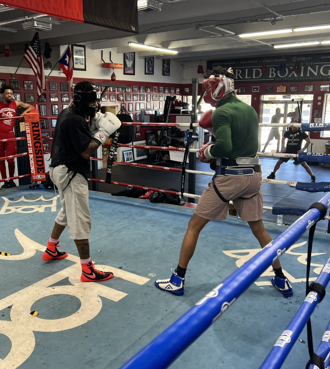 KCBoxTrainer's tweet photo. Great rounds of sparring today! #campmode https://t.co/Z2PplktoWf