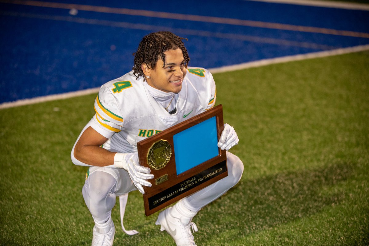 (Late post) I am beyond grateful to be named one of the captains of the Edina Varsity football team after only 1 season with the team! Thank you to all my teammates and coaches! Lets turn up this SZN!! <a href="/EdinaFBRecruits/">Edina Football Recruiting</a> <a href="/EHSHornetsFB/">Edina Hornets Football</a>